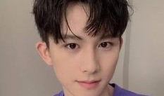 金晨爆料前男友是谁啊视频,揭秘娱乐圈恋情之谜